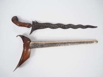Vente aux enchères Malaisie, fin XIXe– début XXe  Poignard dit « kriss » la poignée et le