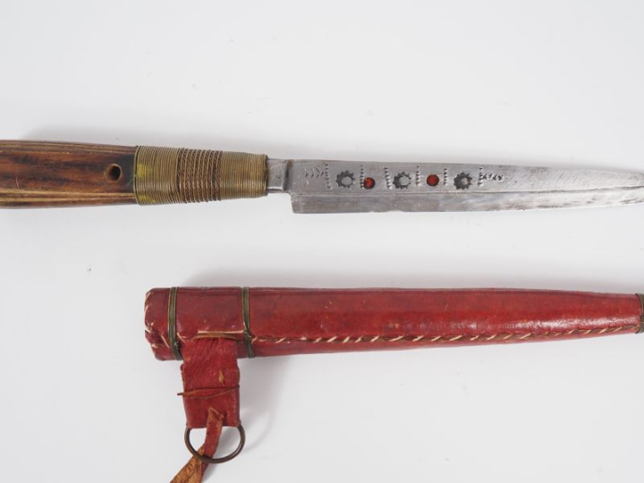 "Poignard Bou-Saadi" Afrique du Nord L. 25 cm.