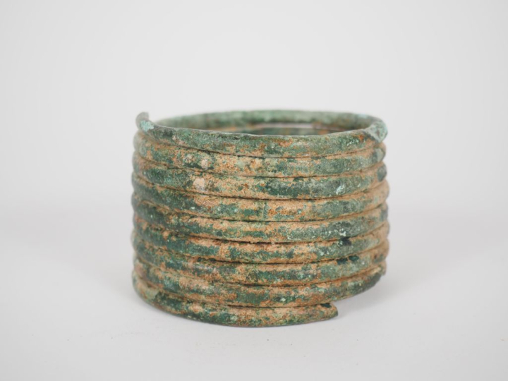 Thaïlande Bracelet Ban Tian en bronze de belle patine, à décor de huit