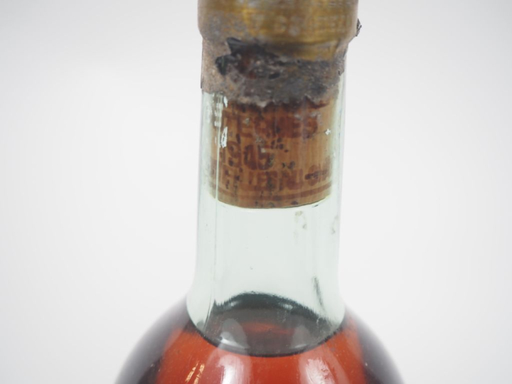 1 BOUTEILLE CHÂTEAU DE RAYNE VIGNEAU 1er CC SAUTERNES - 1945 - BG-LB/S