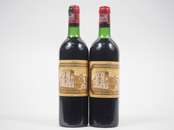 2 BOUTEILLES CHÂTEAU DUCRU BEAUCAILLOU GCC ST JULIEN - 1975 - BG/1 CAP