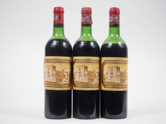 Vente aux enchères 3 BOUTEILLES CHÂTEAU DUCRU BEAUCAILLOU GCC ST JULIEN - 1975 - 1 HEP/1 