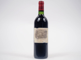 Vente aux enchères 1 BOUTEILLE CHÂTEAU LAFITE ROTHSCHILD 1er GCC PAUILLAC - 1981 - EA 