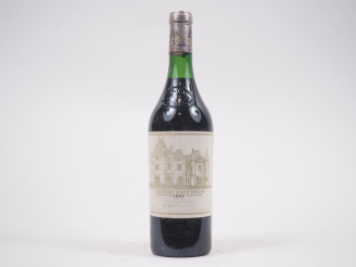 Vente aux enchères 1 BOUTEILLE CHÂTEAU HAUT BRION 1er GCC GRAVES - 1983 - ELS 