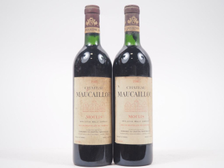 Vente aux enchères 2 BOUTEILLES CHÂTEAU MAUCAILLOU MOULIS - 1986 - BG/ES 