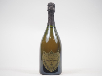 Vente aux enchères 1 BOUTEILLE CHAMPAGNE DOM PÉRIGNON - 1993 - 0,8 CM SOUS LA COIFFE 