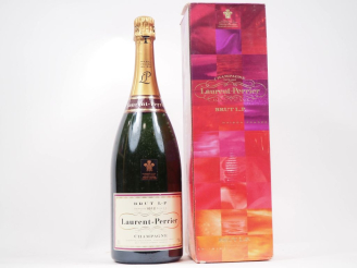 Vente aux enchères 1 MAGNUM CHAMPAGNE LAURENT PERRIER - COFFRET ABIMÉ 