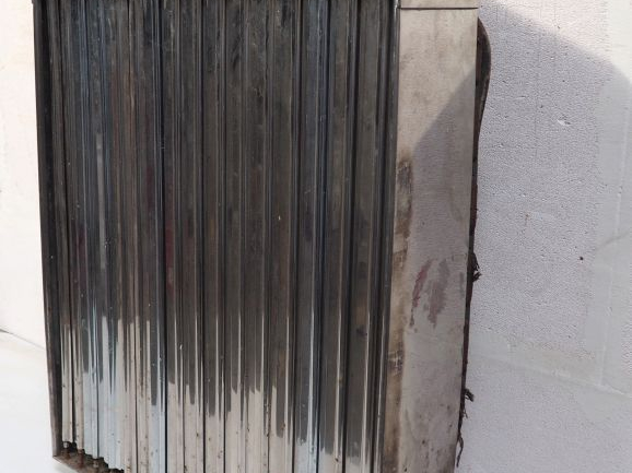 Radiateur pour automobile ROLLS ROYCE 20/25. Dim. 94 x 62 cm.