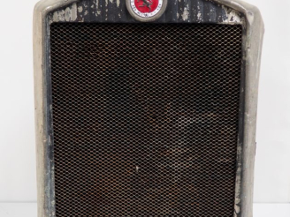 Vente aux enchères Radiateur CHAUSSON pour Automobiles La Licorne L760. Dim. 65 x 52 cm. 