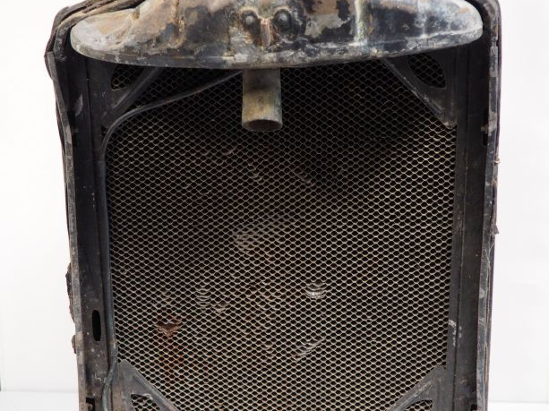 Radiateur CHAUSSON pour Automobiles La Licorne L760. Dim. 65 x 52 cm. 