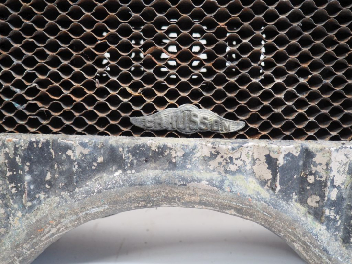 Radiateur CHAUSSON pour Automobiles La Licorne L760. Dim. 65 x 52 cm. 