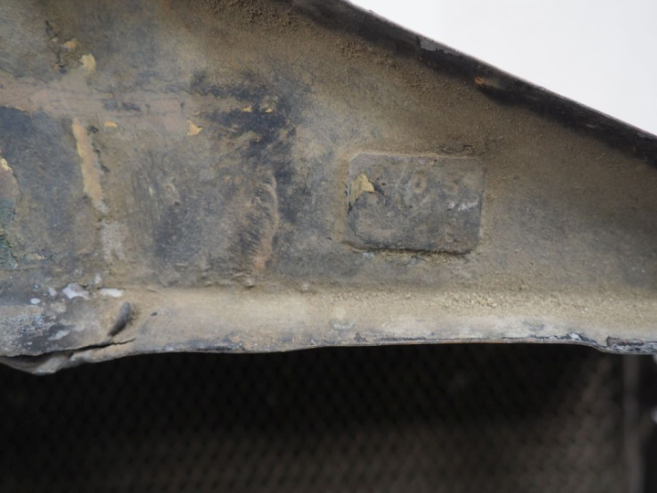 Radiateur automobile. Dim. 70 x 46 cm. (A restaurer).