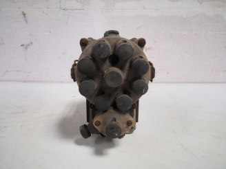 Vente aux enchères Magnéto DE DION pour automobile.