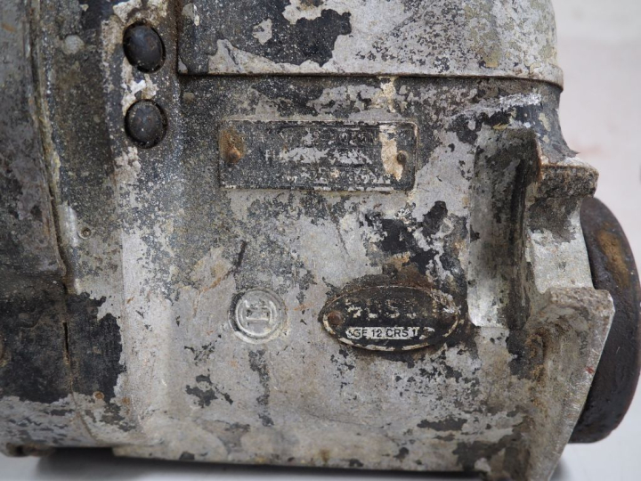 9 différents magnétos pour automobile de différentes marques dont BOSH