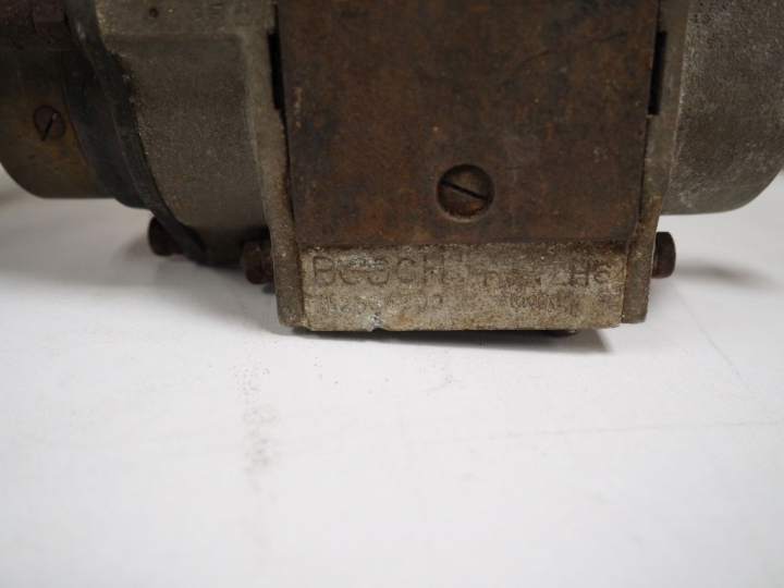 9 différents magnétos pour automobile de différentes marques dont BOSH