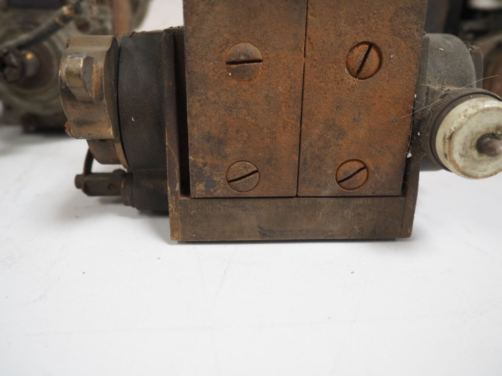 9 différents magnétos pour automobile de différentes marques dont BOSH