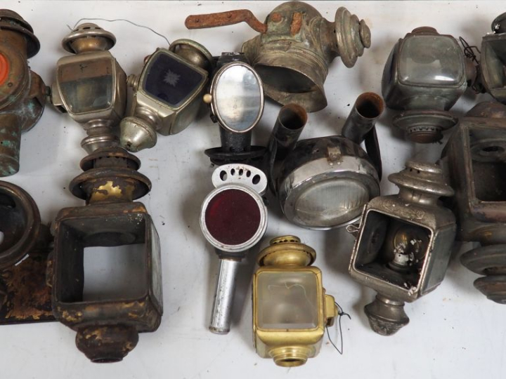 Ensemble de lanternes pour automobile.