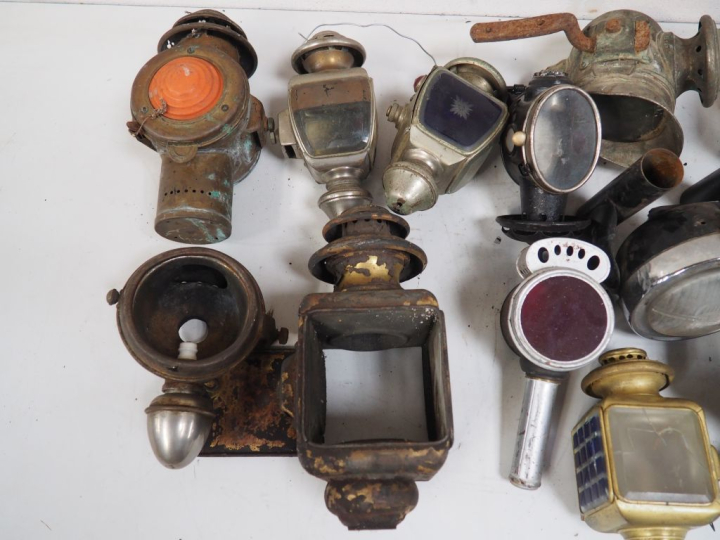 Ensemble de lanternes pour automobile.