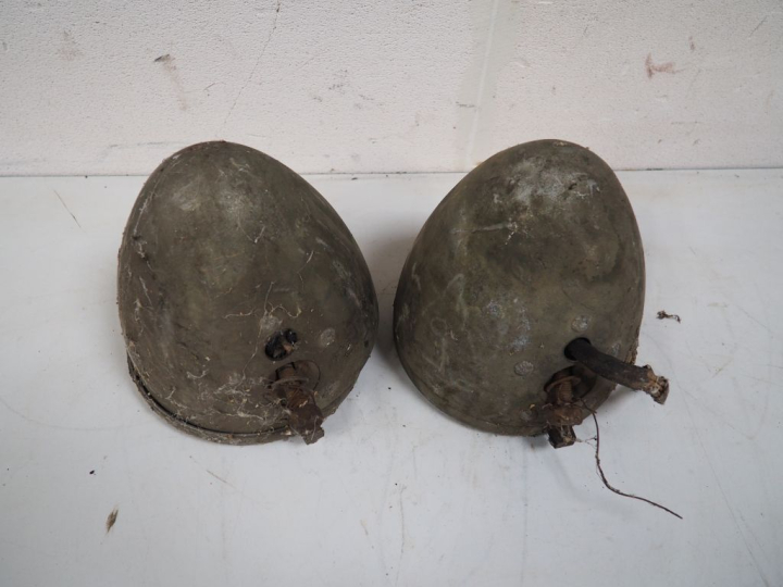 Paire de phares automobile. Diam. 20 cm.