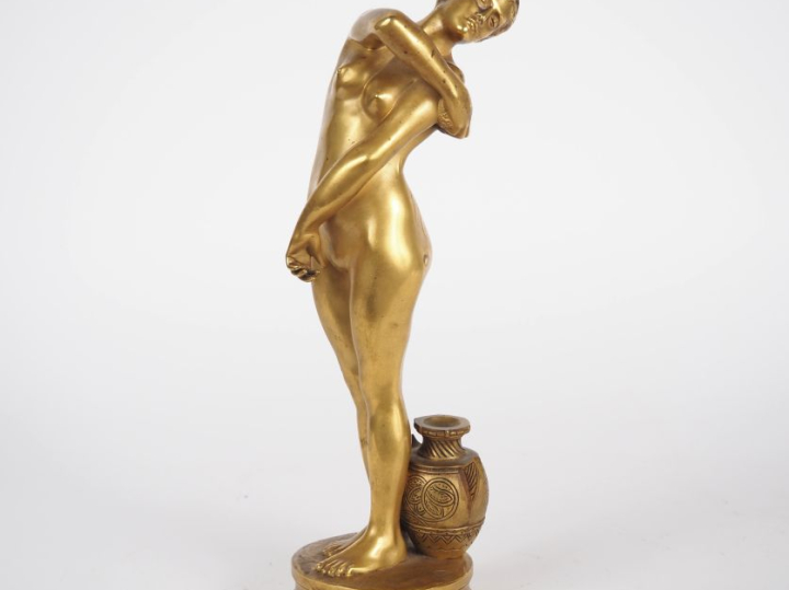 Jean Léon GEROME.  "baigneuse" Sculpture en bronze doré Signée, numéro