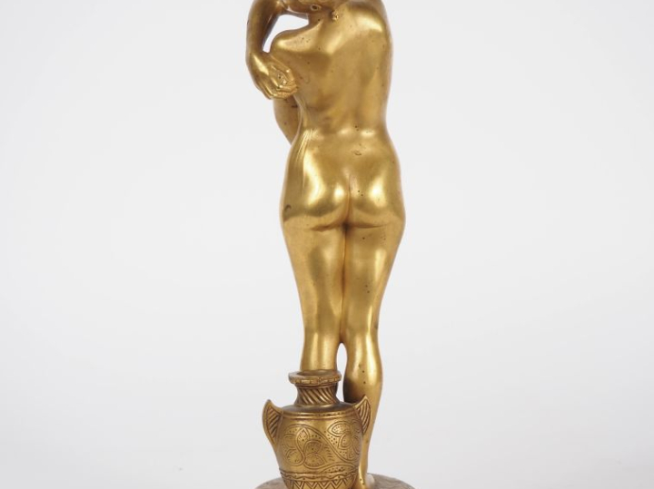 Jean Léon GEROME.  "baigneuse" Sculpture en bronze doré Signée, numéro