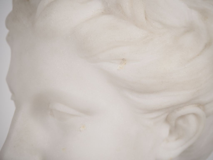 HOUDON. (d'après) "Diane chasseresse" Sculpture en marbre blanc  H. 53