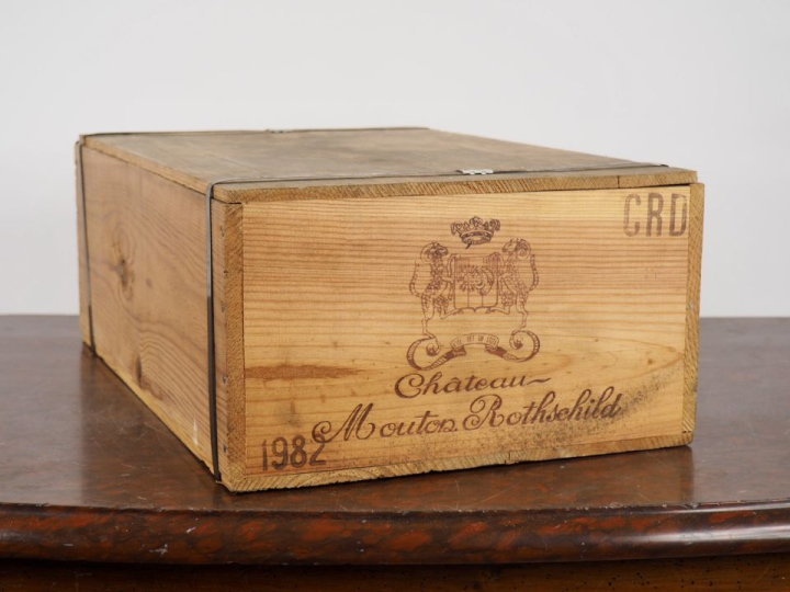 12 BOUTEILLES CHÂTEAU MOUTON ROTHSCHILD 1er GCC PAUILLAC - 1982 - CBO 