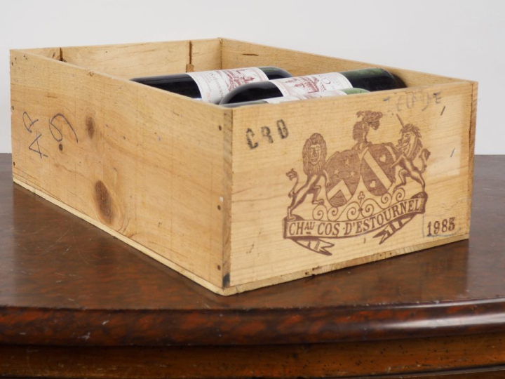 9 BOUTEILLES CHÂTEAU COS D'ESTOURNEL GCC SAINT ESTÈPHE - 1983 - CBO - 
