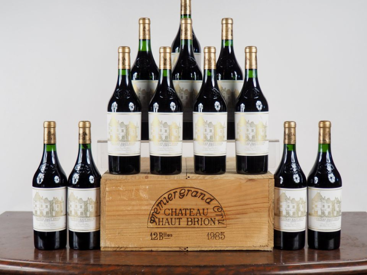 12 BOUTEILLES CHÂTEAU HAUT BRION 1er GCC GRAVES - 1985 - CBO - #1 - BO