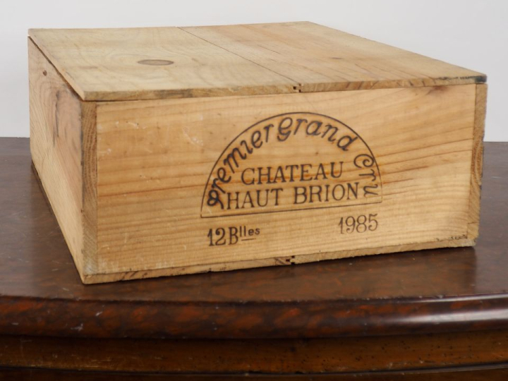 12 BOUTEILLES CHÂTEAU HAUT BRION 1er GCC GRAVES - 1985 - CBO - #1 - BO