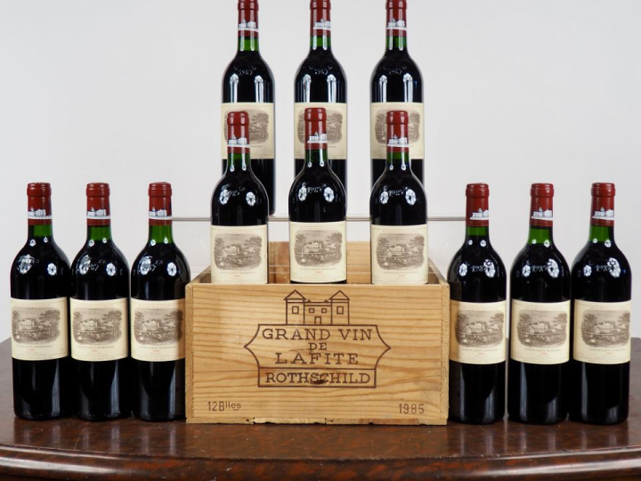 12 BOUTEILLES CHÂTEAU LAFITE ROTHSCHILD 1er GCC PAUILLAC - 1985 - CBO 