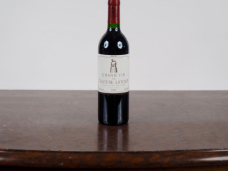 Vente aux enchères 1 BOUTEILLE CHÂTEAU LATOUR 1er GCC PAUILLAC - 1988 - #1 - PAPIER DE SO