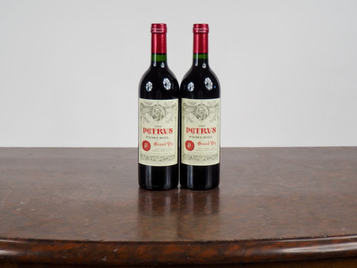 2 BOUTEILLES PETRUS POMEROL - 1988 - #1 - TRÈS BONS NIVEAUX