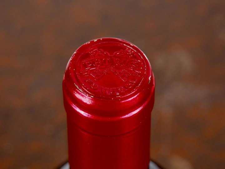 6 BOUTEILLES PETRUS POMEROL - 1990 - CBO - #1 - BONS NIVEAUX/1 ÉTIQUET