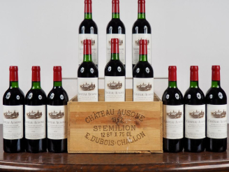 Vente aux enchères 12 BOUTEILLES CHÂTEAU AUSONE 1er GCC SAINT ÉMILION - 1992 - CBO - #1 -