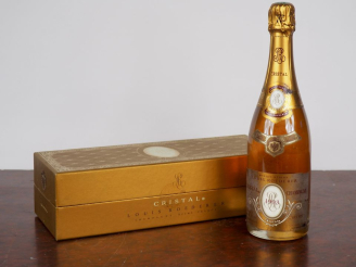 Vente aux enchères 1 BOUTEILLE CHAMPAGNE CRISTAL ROEDERER - 1993 - COFFRET - #3 - BON NIV