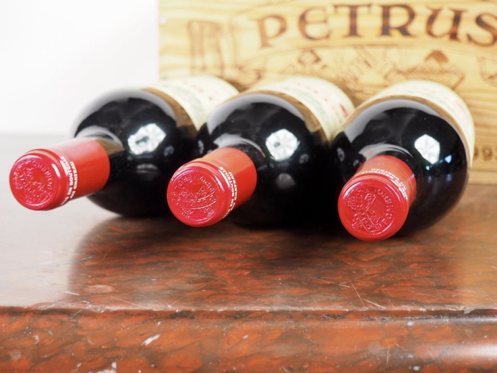 3 BOUTEILLES PETRUS POMEROL - 1993 - CBO x 6 - #1 - TRÈS BONS NIVEAUX