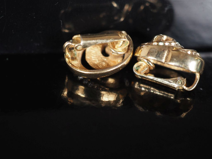 GROSSE Paire de clips d'oreilles de forme tourbillon en métal doré, se