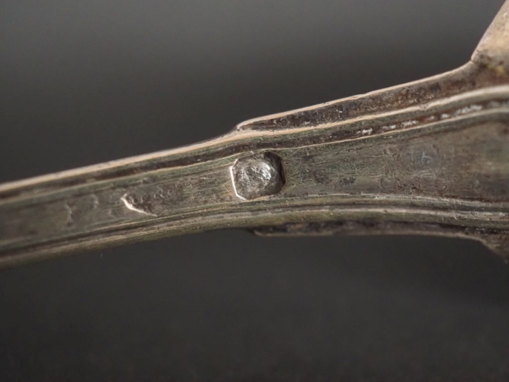 Suite de six petites cuillères de style Louis XV en argent 925, poinço