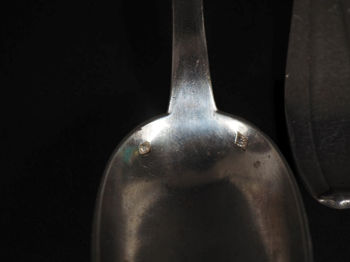 Onze cuillères en argent et argent doré 925, poinçon Minerve, à décor 
