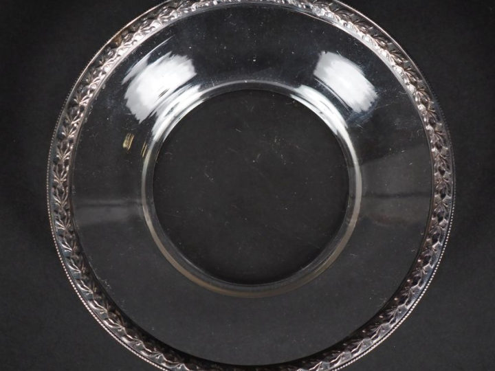 Petit vide-poche en verre et argent 925, poinçon Minerve, à décor de f