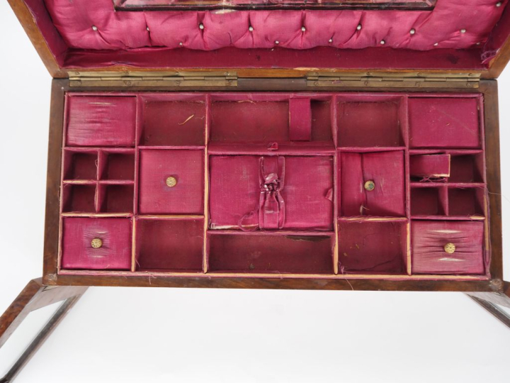 Coffret à bijoux de voyage XIXème anglais, ouverture à un abattant à f