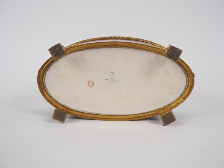 Jardinière 1900 de style Louis XVI en céramique, dans le goût de Sèvre