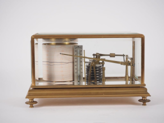 Vente aux enchères Hygromètre ou baromètre Holostérique en bronze et cristal. Dim. 18 x 3