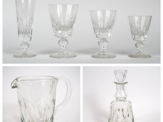Vente aux enchères SAINT-LOUIS.  Partie de service de verres en cristal à décor de palmes