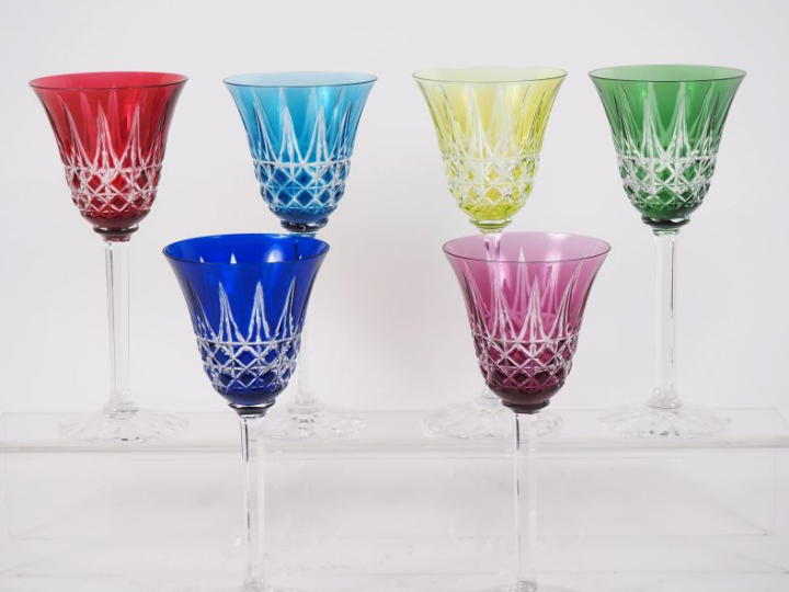 SAINT-LOUIS.  6 verres à vin en cristal bicolore  (3 non marqués)