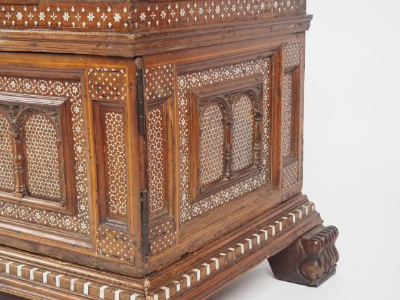 Coffre italien fin XVIIème début XVIIIème en marqueterie, à décor d'ar