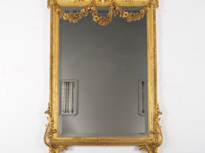 Miroir 1900 fin XIXème début XXème de style Louis XVI en bois et stuc 