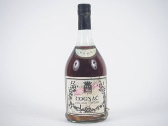 Vente aux enchères 1 BOUTEILLE COGNAC V.S.O.P - EA 