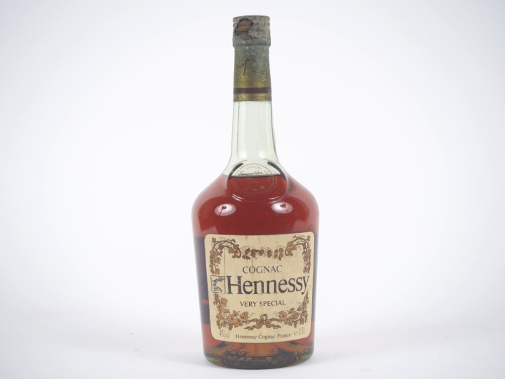 1 BOUTEILLE COGNAC HENNESSY 'VERY SPECIAL' - NIVEAU LÉGÈREMENT BAS